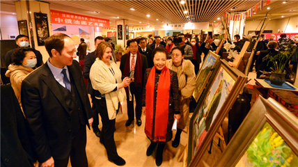 冰雪绘情 友谊长存——沈阳市侨联举办“亲情中华·华侨华人与冬奥”中俄油画艺术展